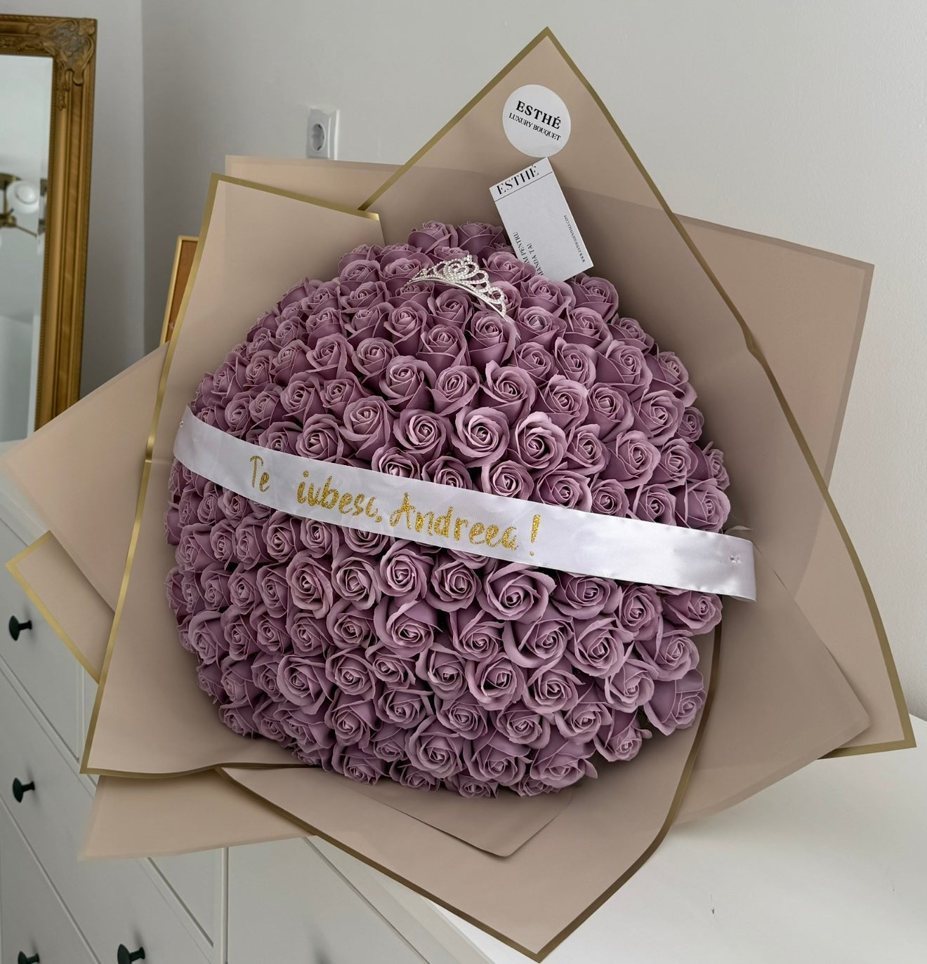 The 101 Eternal Bouquet ESTHÉ