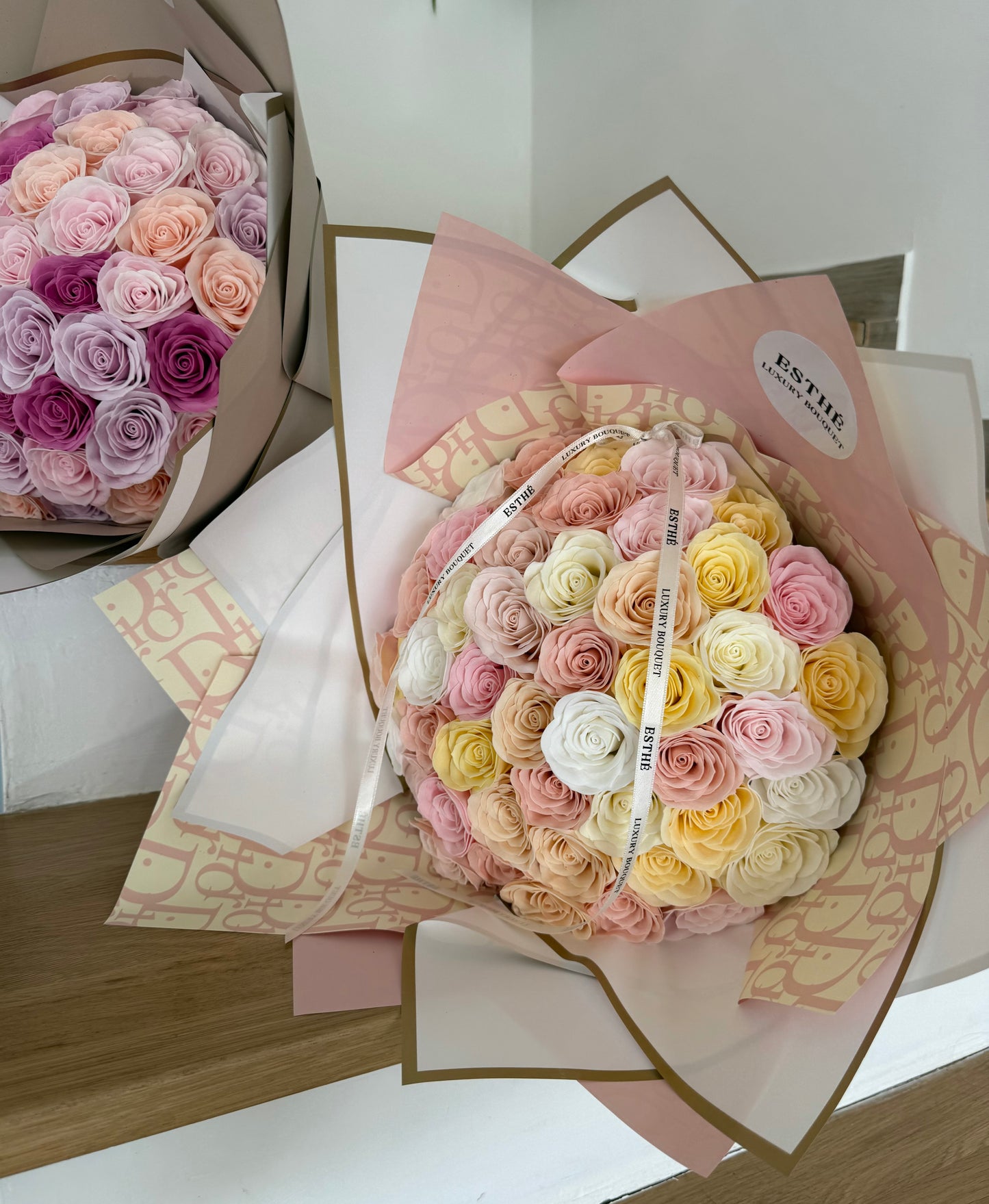 Eternal Touch Luxury Bouquet - Buchet trandafiri eterni