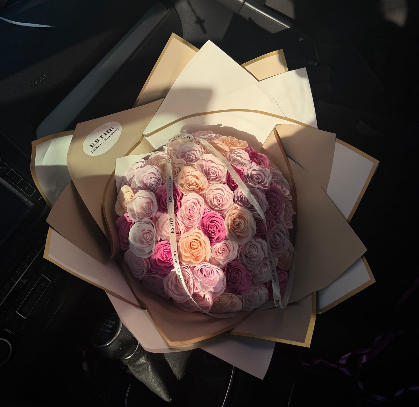 Eternal Touch Luxury Bouquet - Buchet trandafiri eterni
