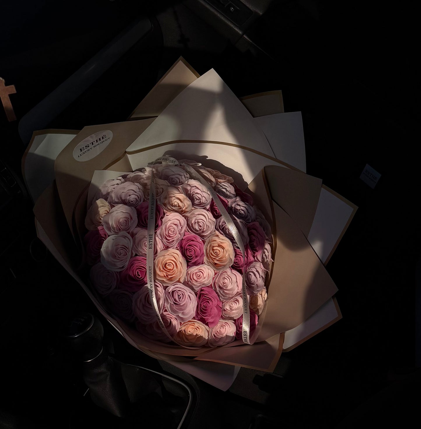 Eternal Touch Luxury Bouquet - Buchet trandafiri eterni