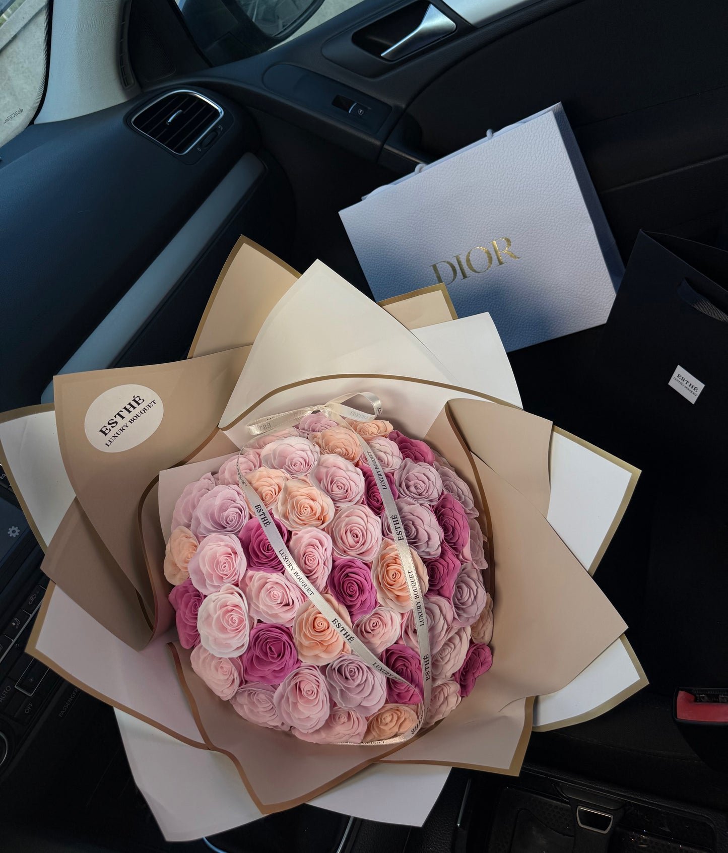 Eternal Touch Luxury Bouquet - Buchet trandafiri eterni
