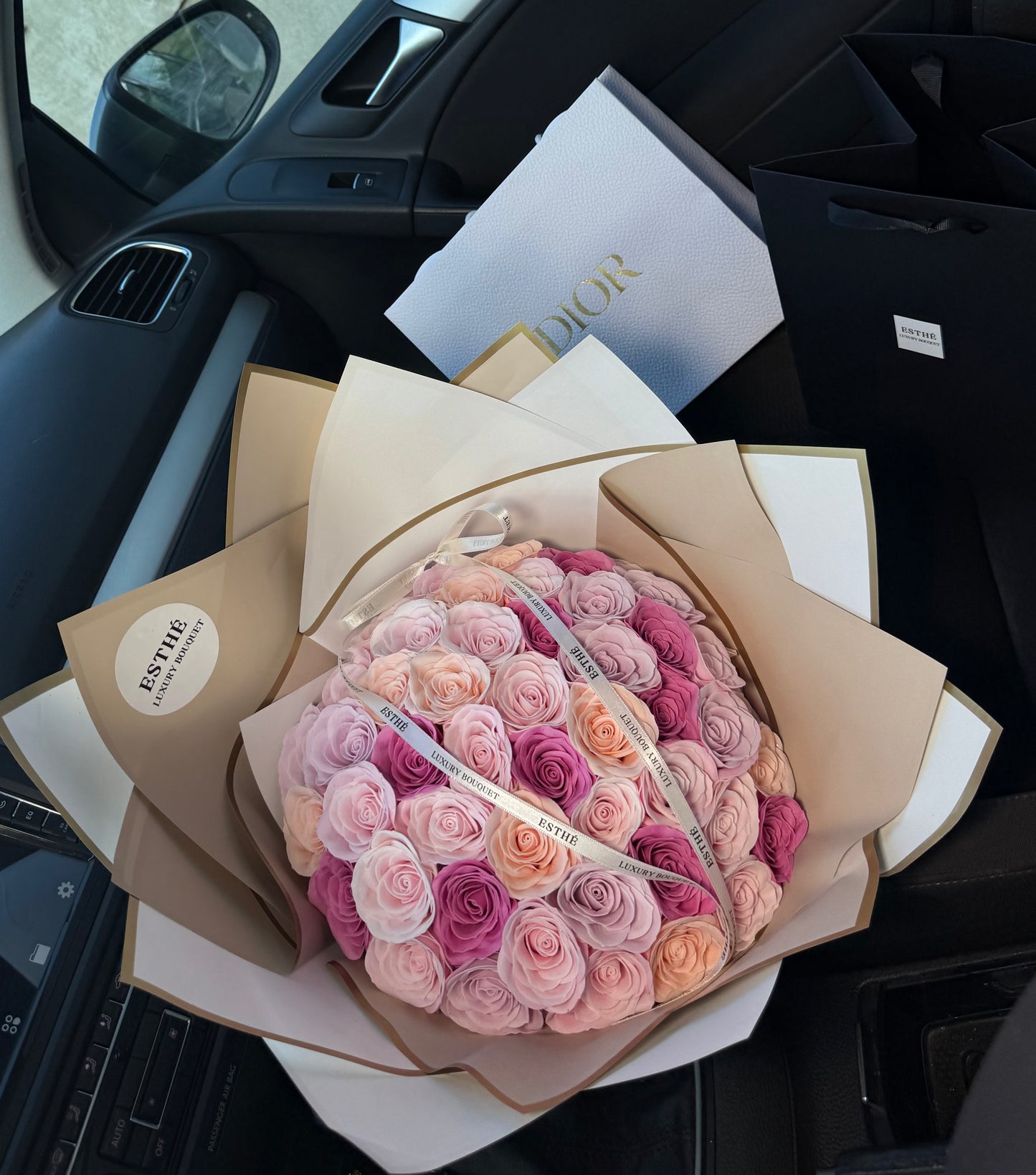 Eternal Touch Luxury Bouquet - Buchet trandafiri eterni