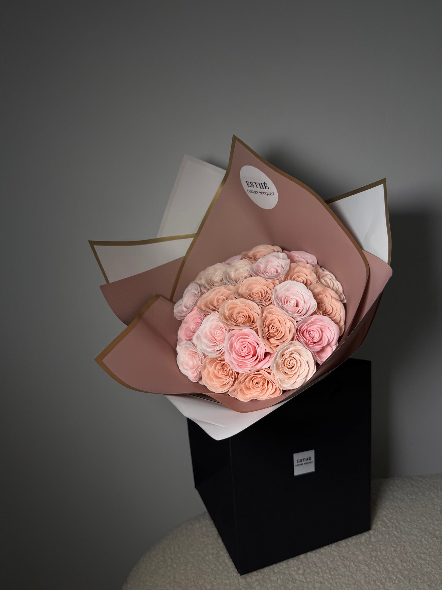 Forever Yours Luxury Bouquet - Buchet trandafiri eterni