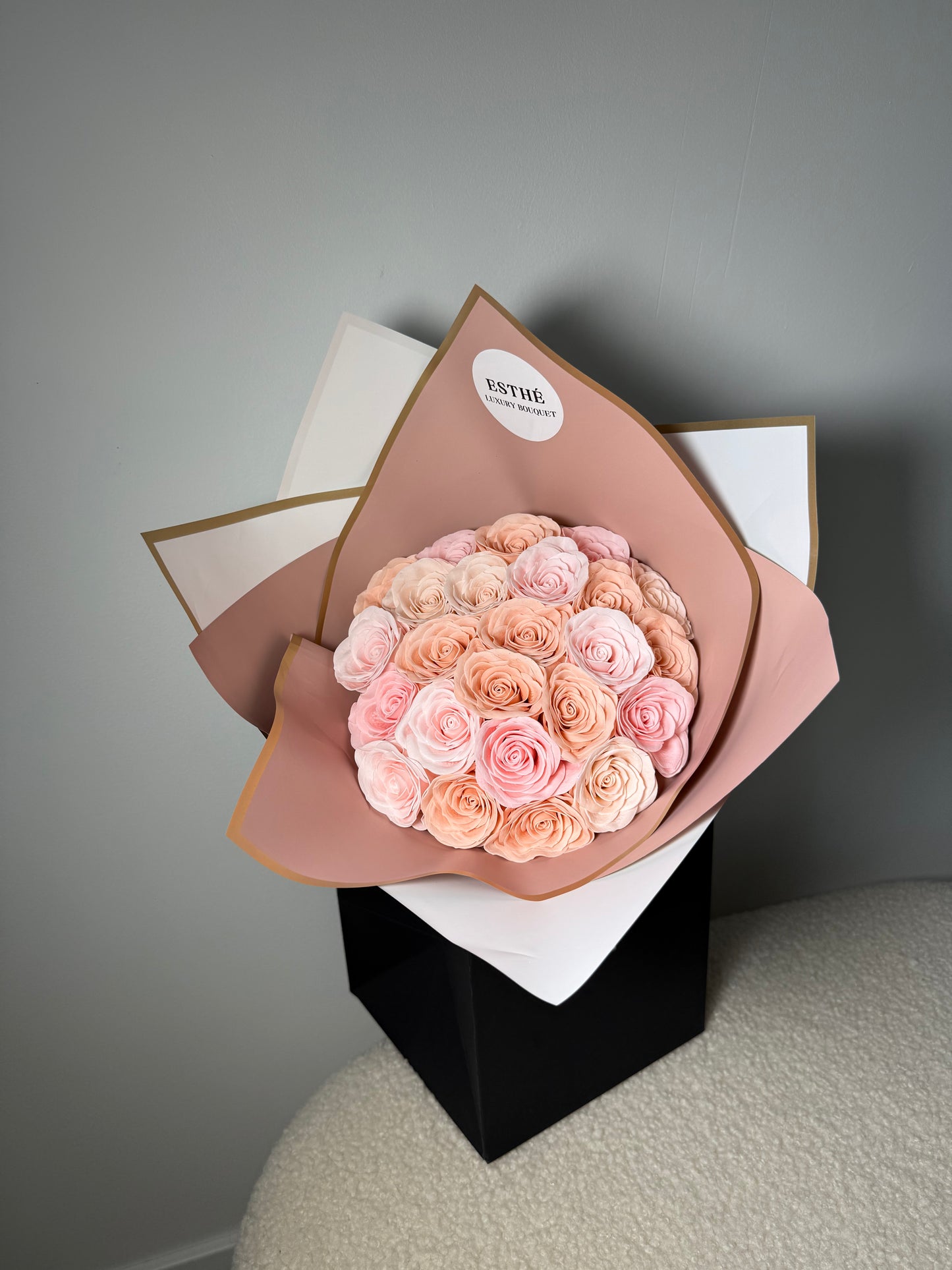 Forever Yours Luxury Bouquet - Buchet trandafiri eterni