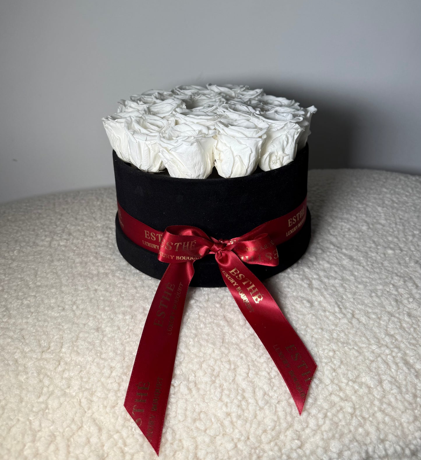 Trandafiri criogenati in cutie Luxury ESTHÉ - Royal Roses PREMIUM