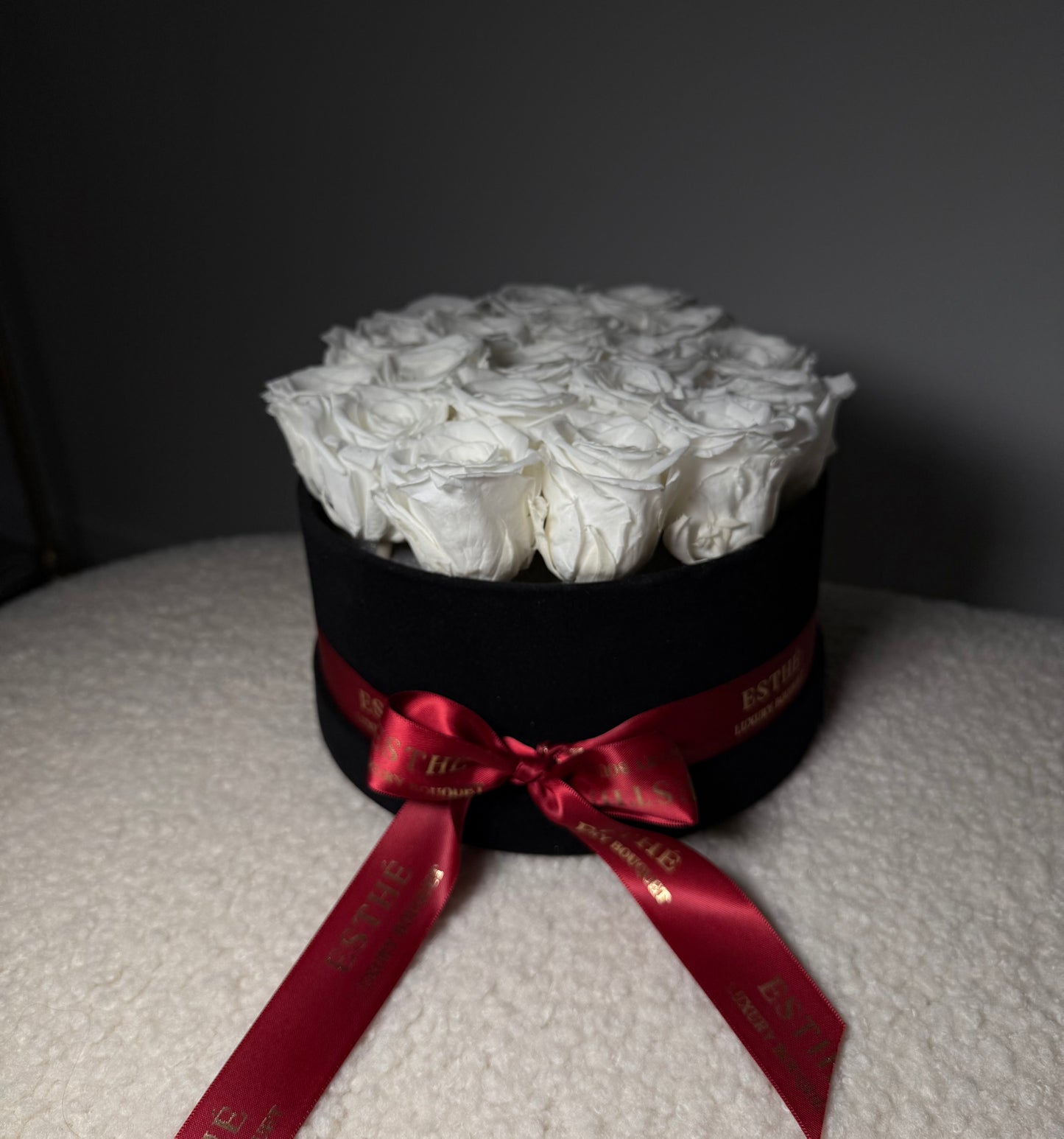 Trandafiri criogenati in cutie Luxury ESTHÉ - Royal Roses PREMIUM