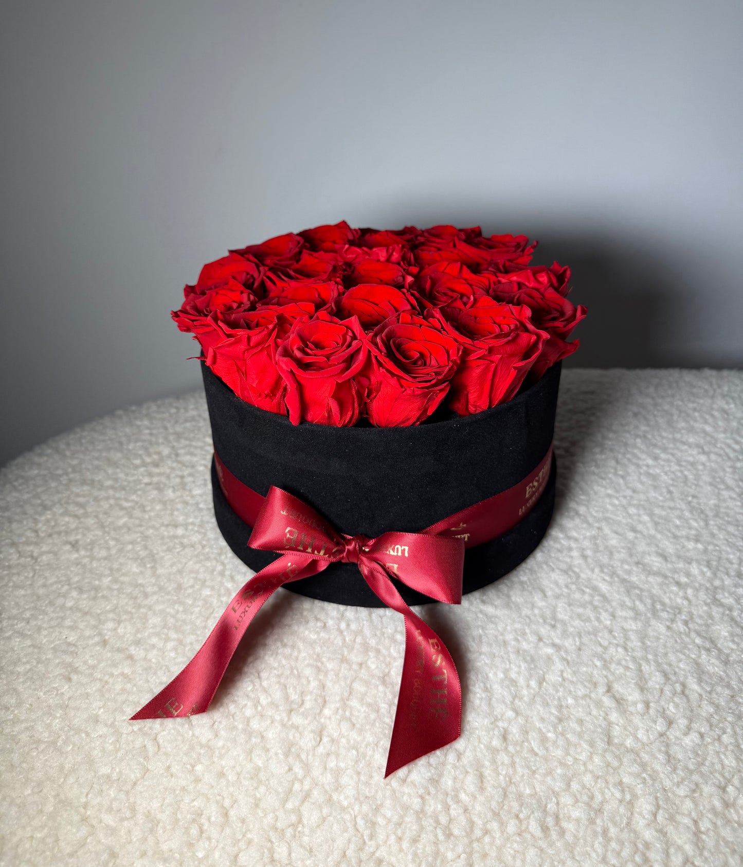 Trandafiri criogenati in cutie Luxury ESTHÉ - Royal Roses PREMIUM