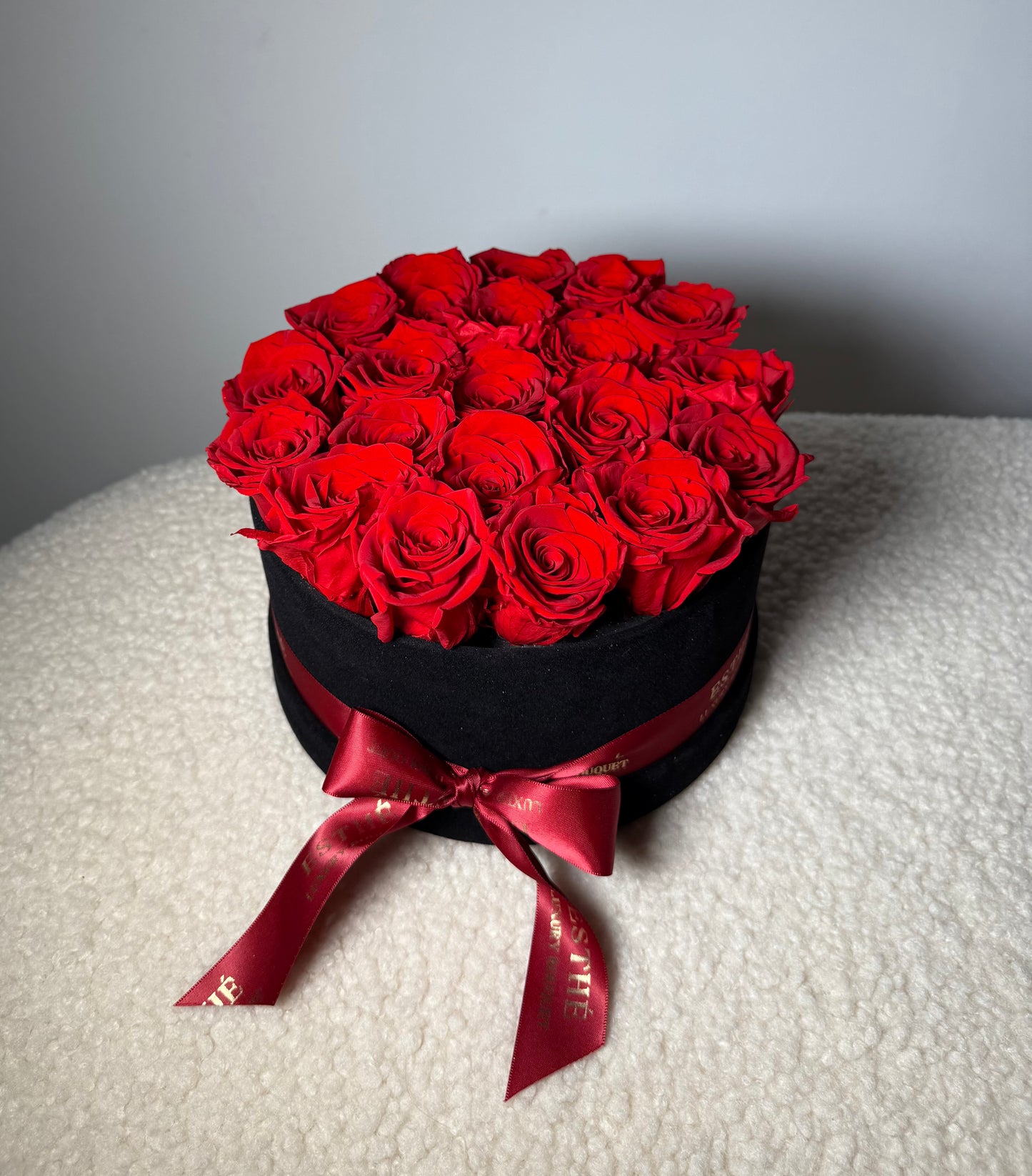 Trandafiri criogenati in cutie Luxury ESTHÉ - Royal Roses PREMIUM