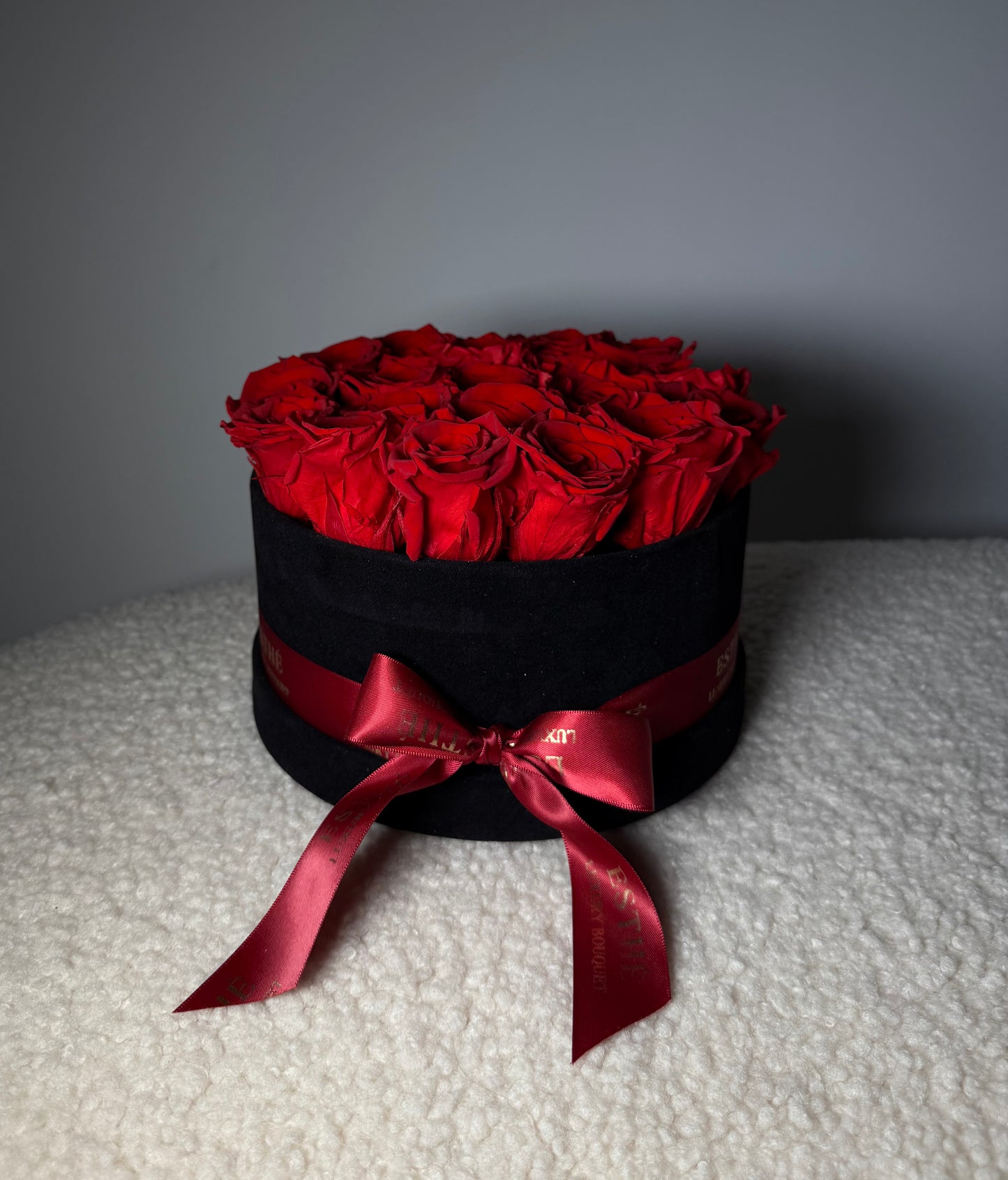 Trandafiri criogenati in cutie Luxury ESTHÉ - Royal Roses PREMIUM