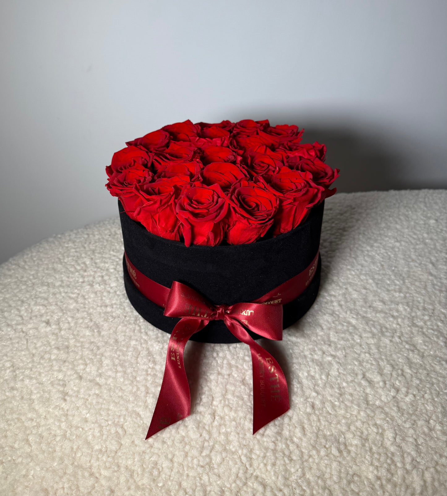 Trandafiri criogenati in cutie Luxury ESTHÉ - Royal Roses PREMIUM