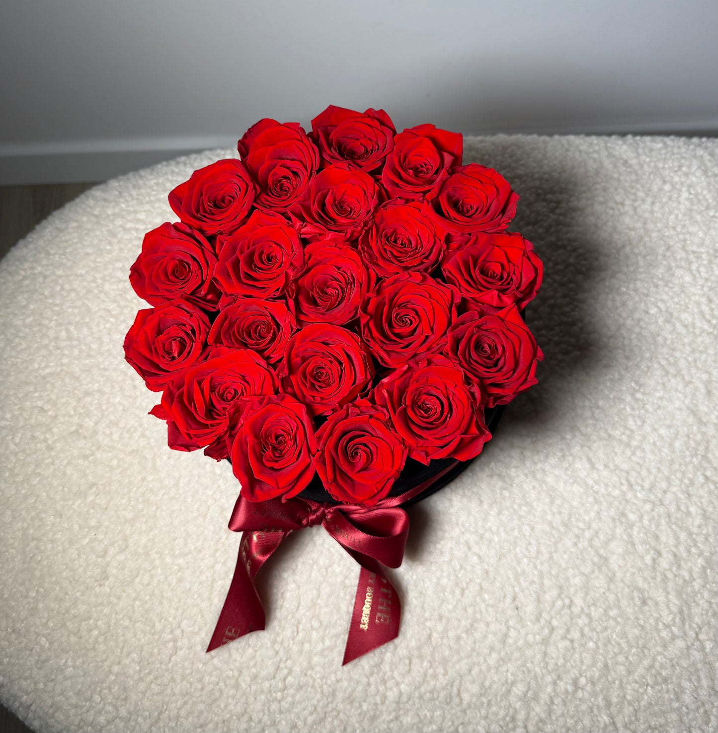 Trandafiri criogenati in cutie Luxury ESTHÉ - Royal Roses PREMIUM