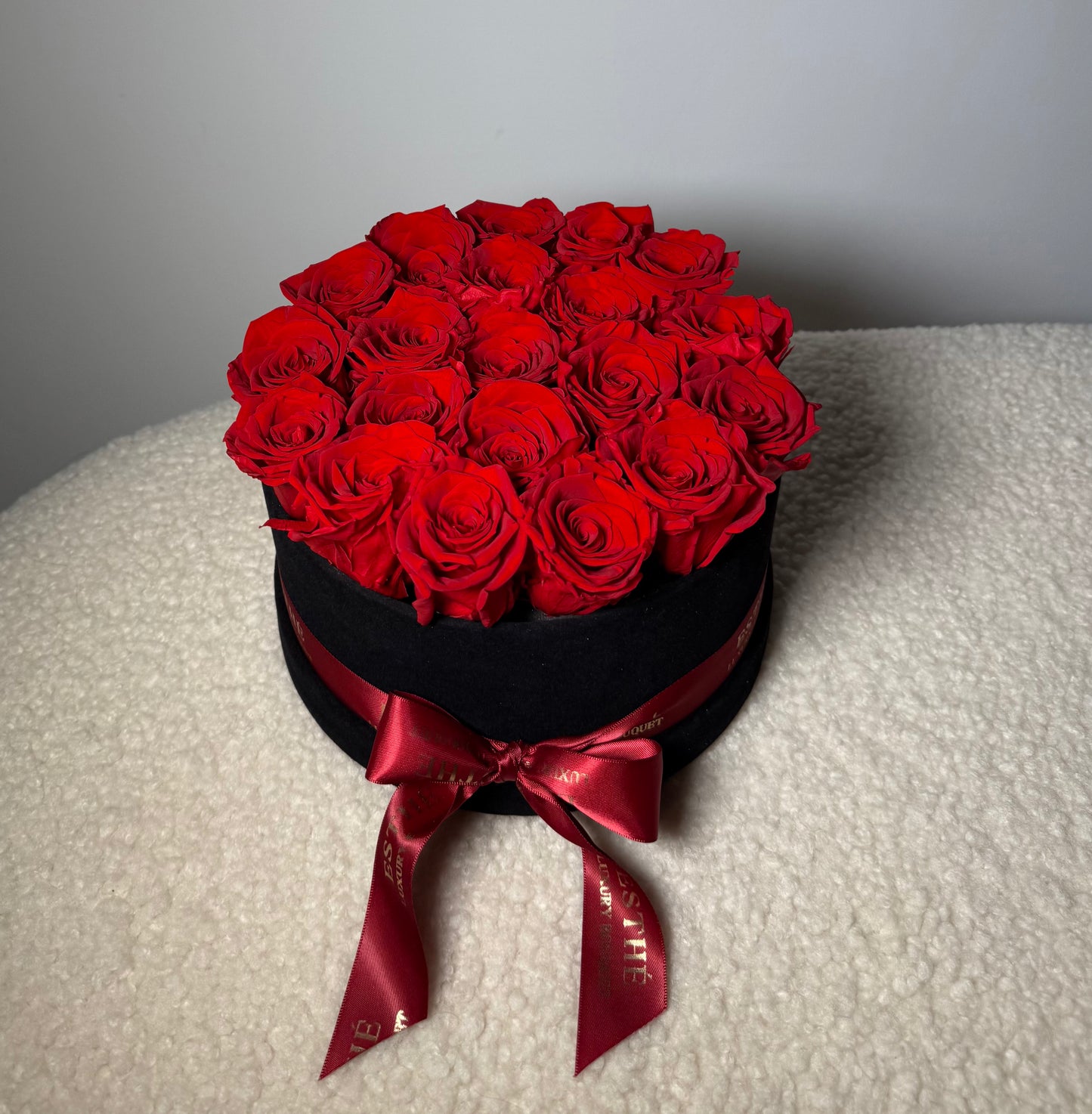 Trandafiri criogenati in cutie Luxury ESTHÉ - Royal Roses PREMIUM