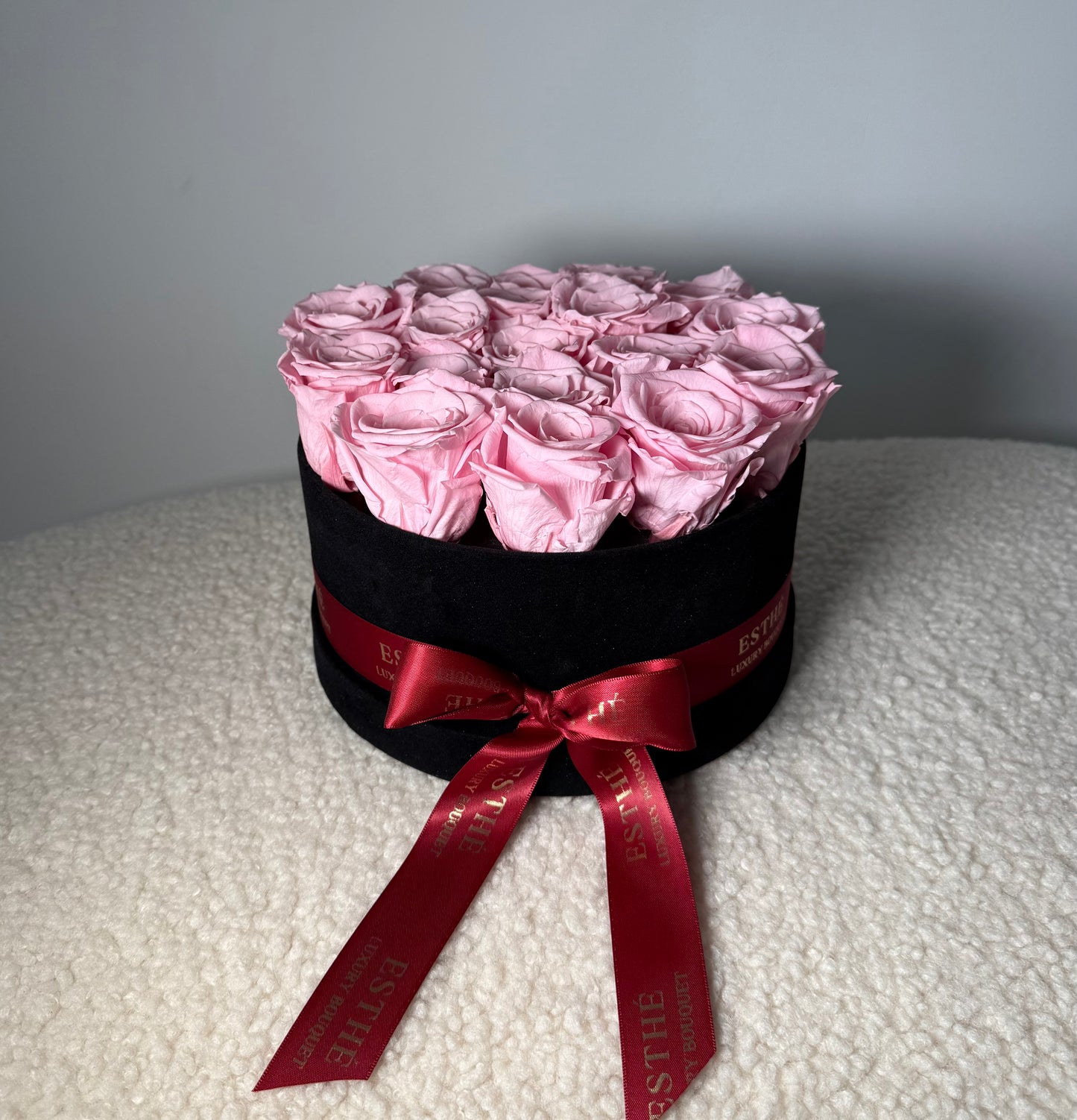 Trandafiri criogenati in cutie Luxury ESTHÉ - Royal Roses PREMIUM