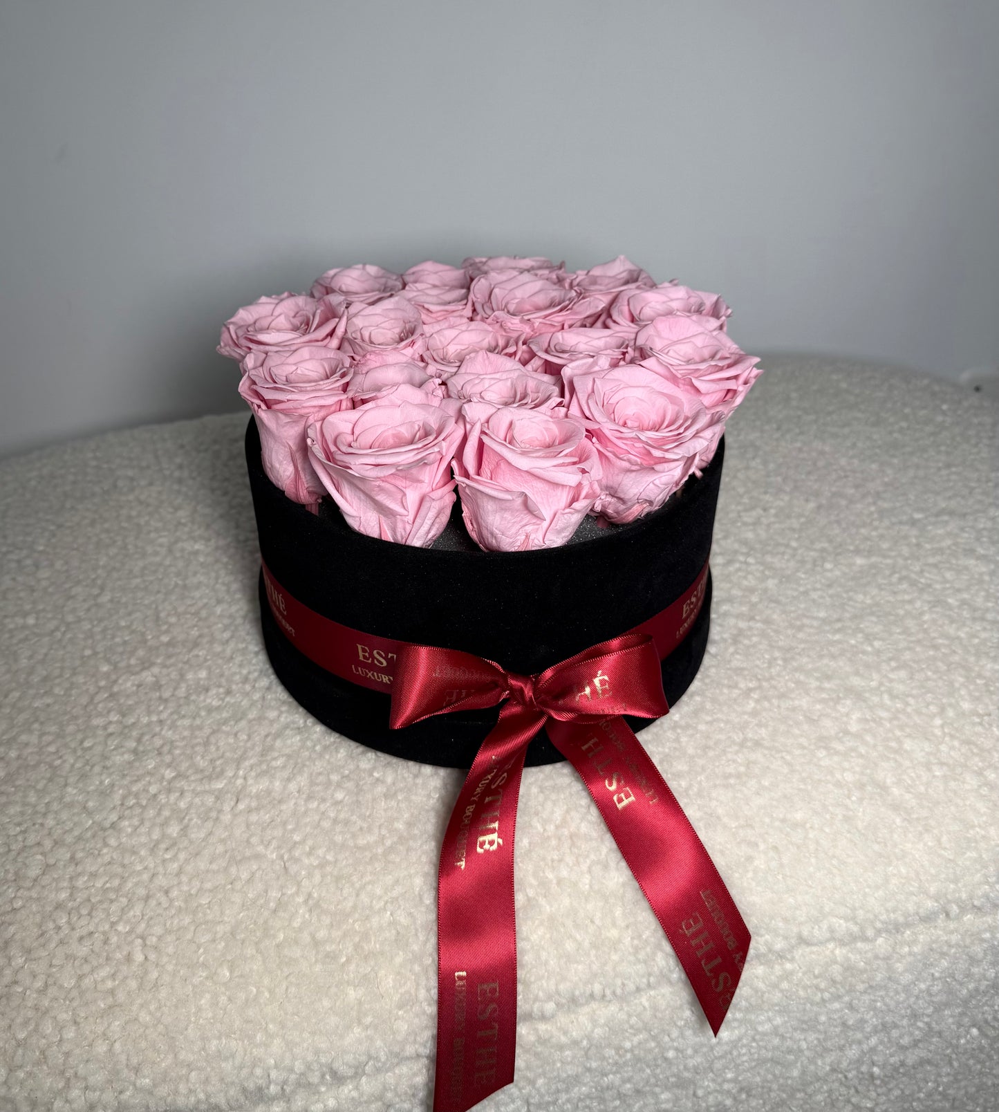 Trandafiri criogenati in cutie Luxury ESTHÉ - Royal Roses PREMIUM