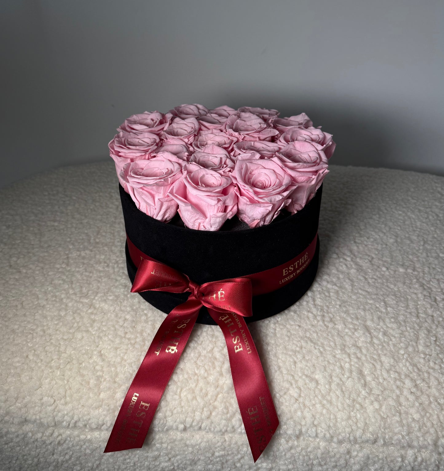 Trandafiri criogenati in cutie Luxury ESTHÉ - Royal Roses PREMIUM