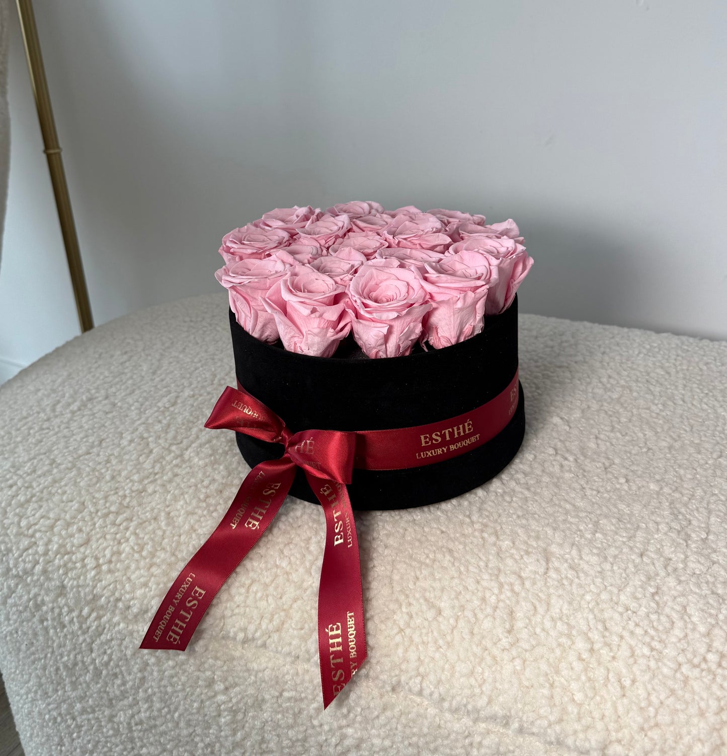 Trandafiri criogenati in cutie Luxury ESTHÉ - Royal Roses PREMIUM
