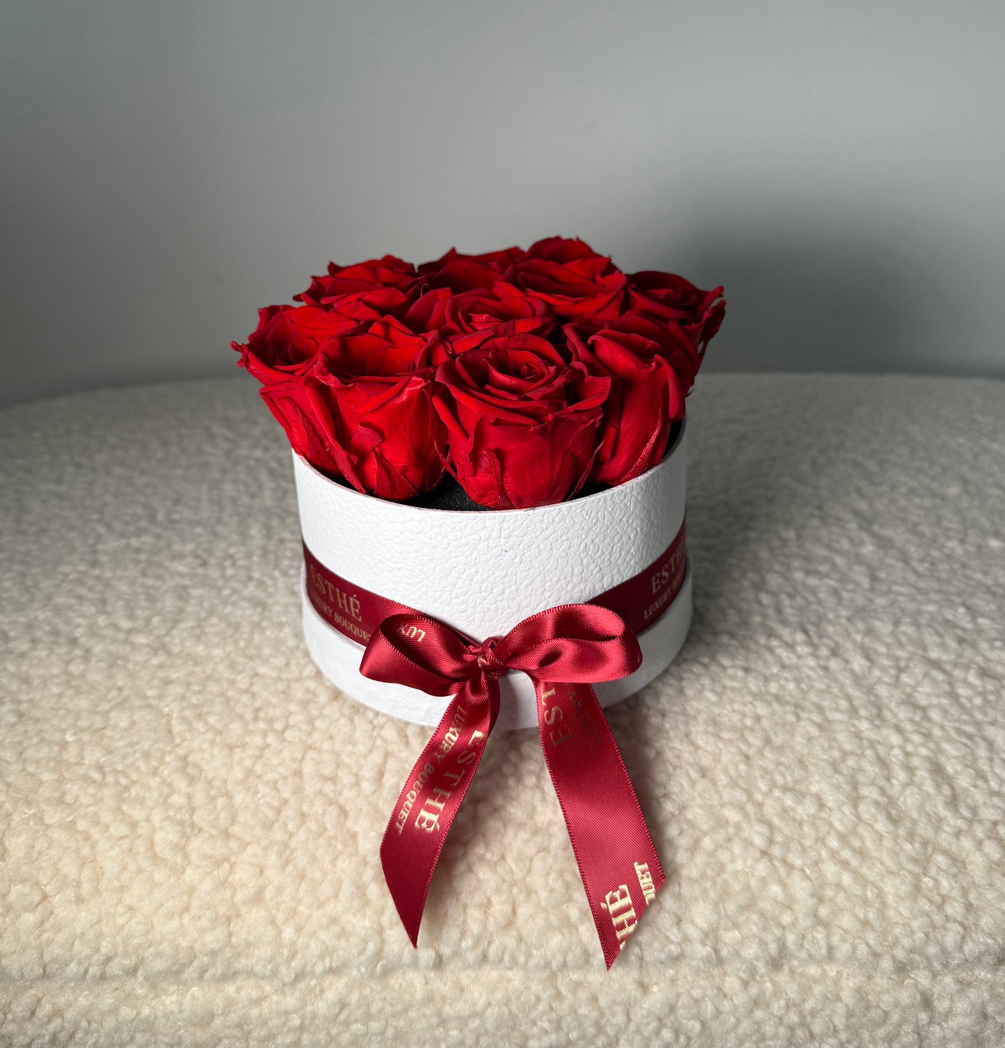 Trandafiri criogenati in cutie Luxury ESTHÉ - Royal Roses