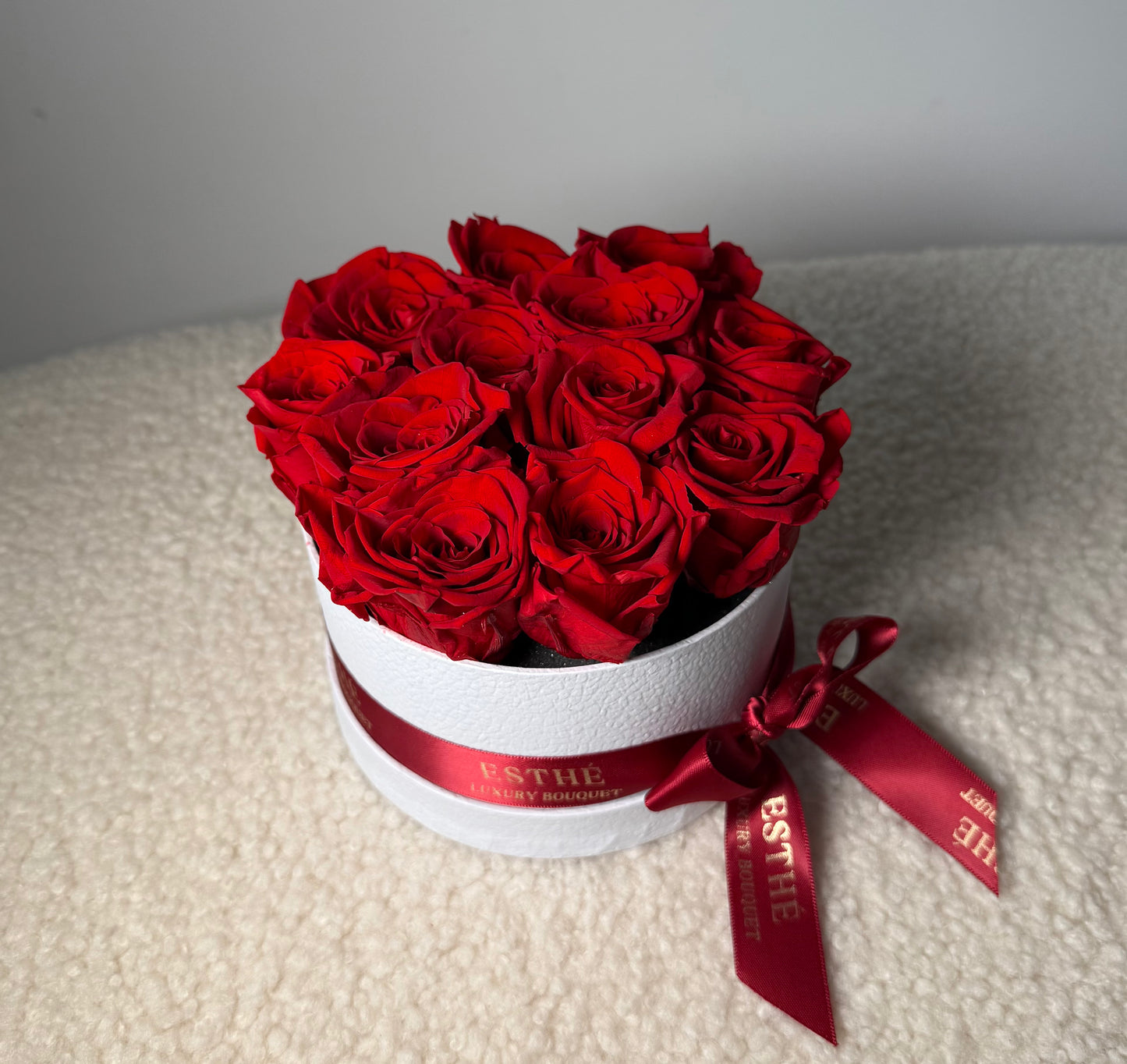 Trandafiri criogenati in cutie Luxury ESTHÉ - Royal Roses