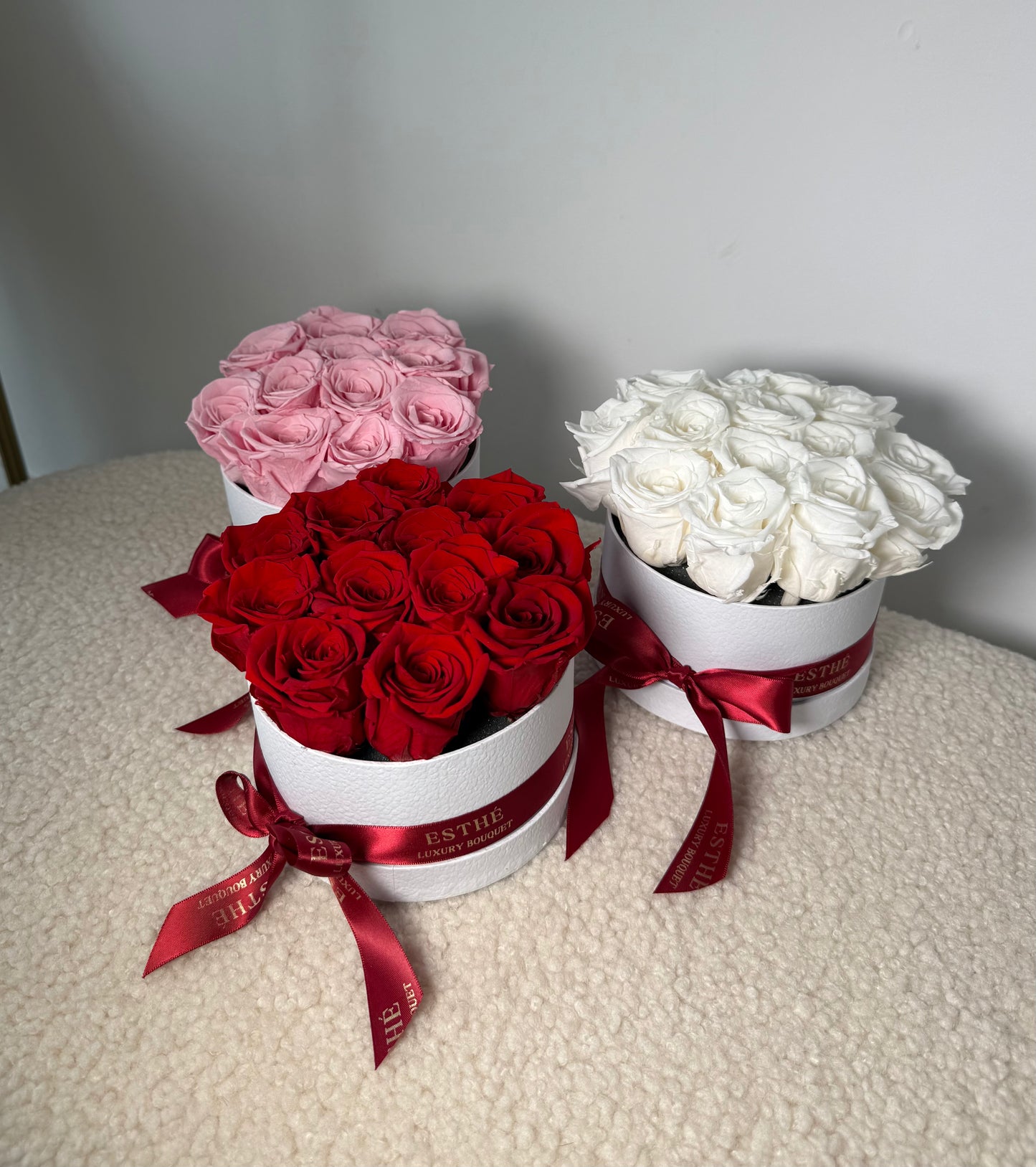 Trandafiri criogenati in cutie Luxury ESTHÉ - Royal Roses