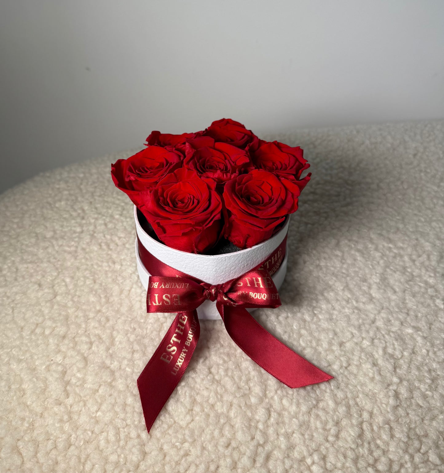 Trandafiri criogenati in cutie Luxury ESTHÉ - Royal Roses