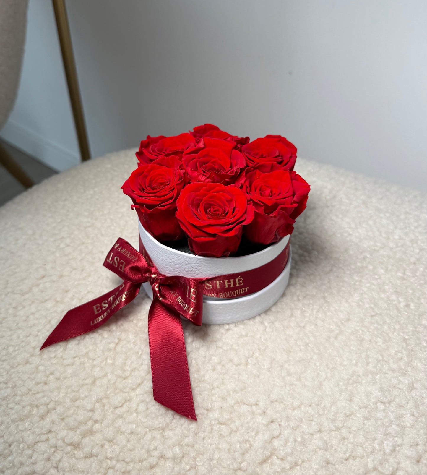 Trandafiri criogenati in cutie Luxury ESTHÉ - Royal Roses