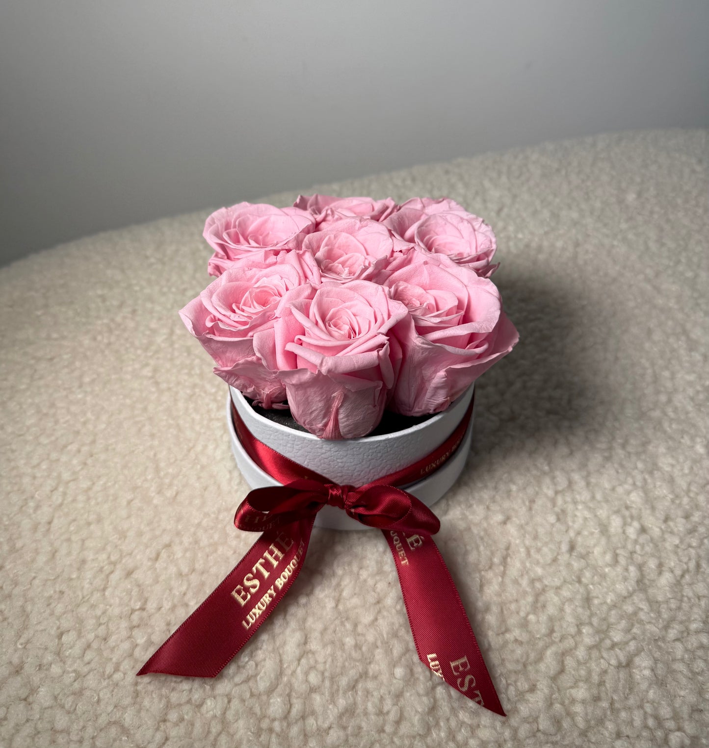 Trandafiri criogenati in cutie Luxury ESTHÉ - Royal Roses