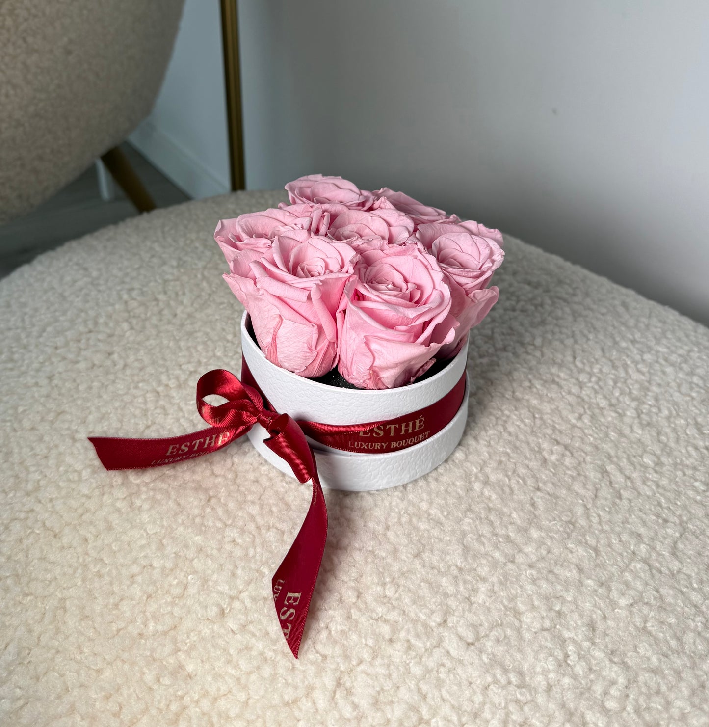 Trandafiri criogenati in cutie Luxury ESTHÉ - Royal Roses