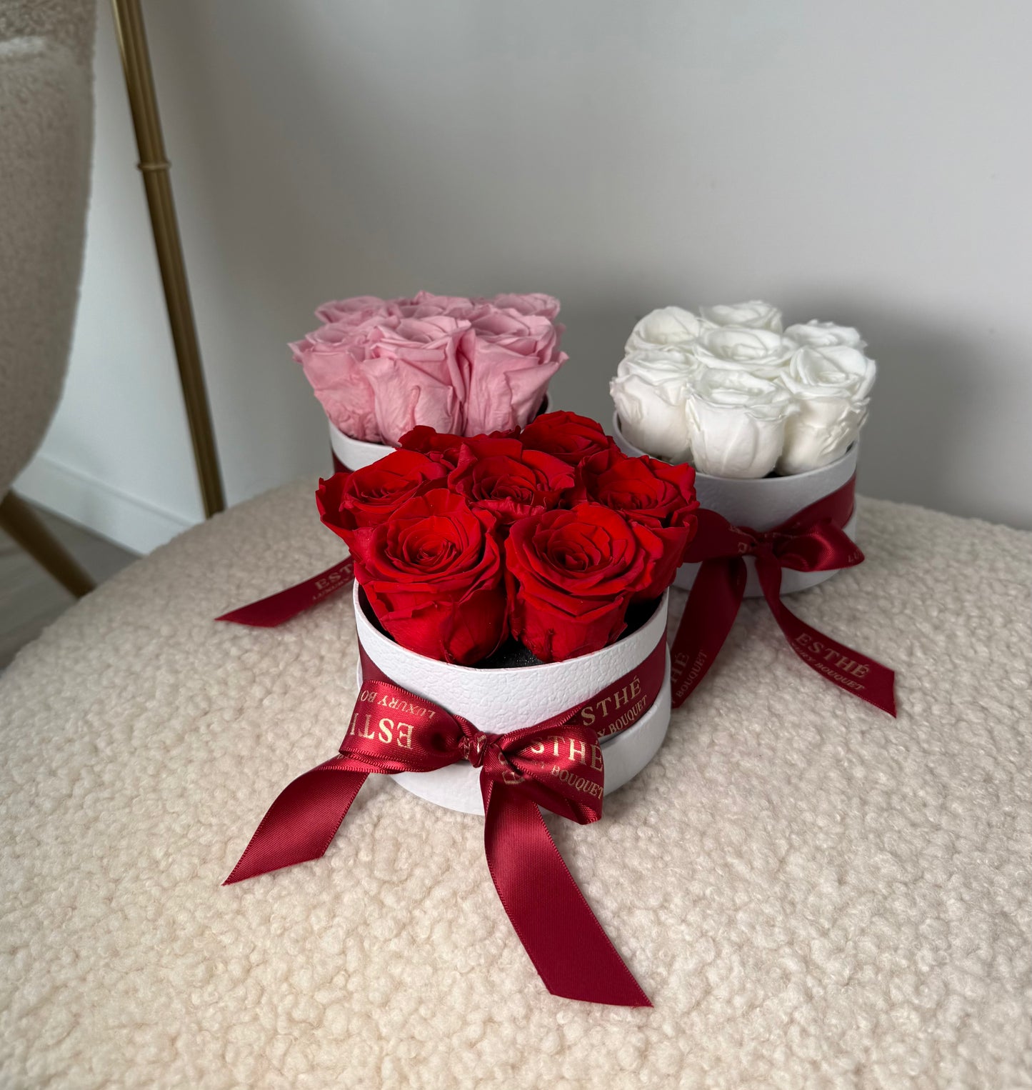 Trandafiri criogenati in cutie Luxury ESTHÉ - Royal Roses
