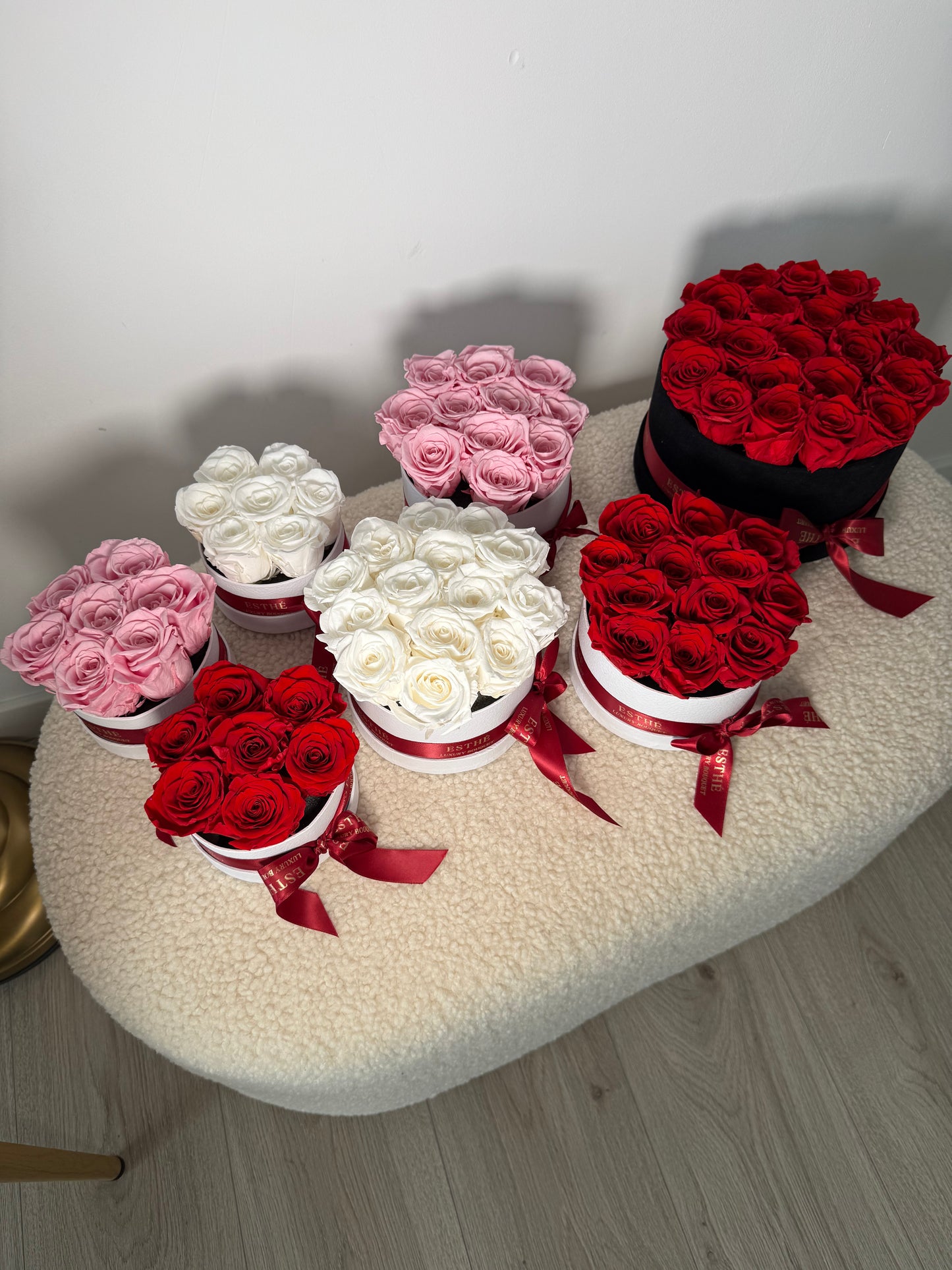Trandafiri criogenati in cutie Luxury ESTHÉ - Royal Roses PREMIUM