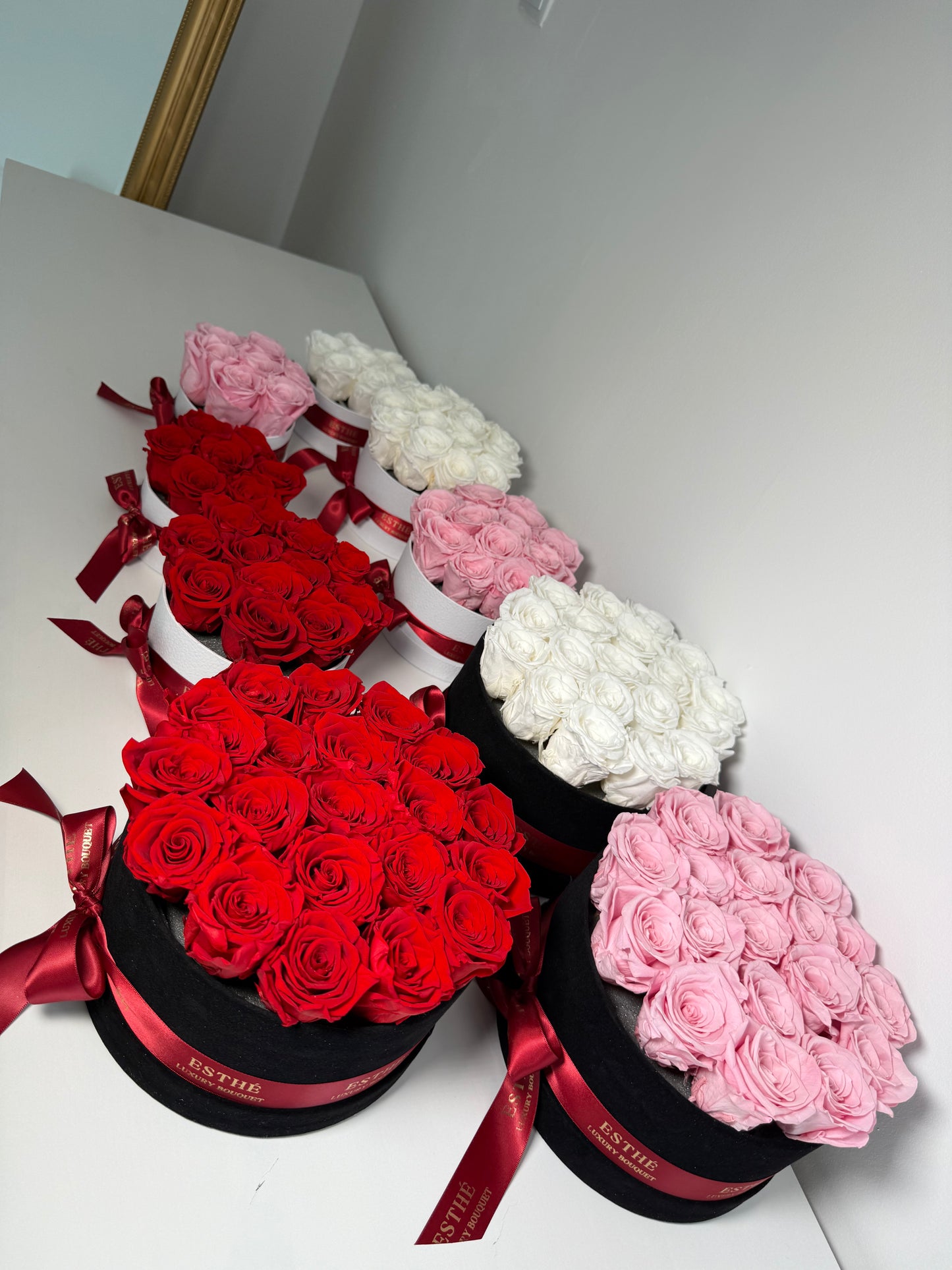 Trandafiri criogenati in cutie Luxury ESTHÉ - Royal Roses PREMIUM