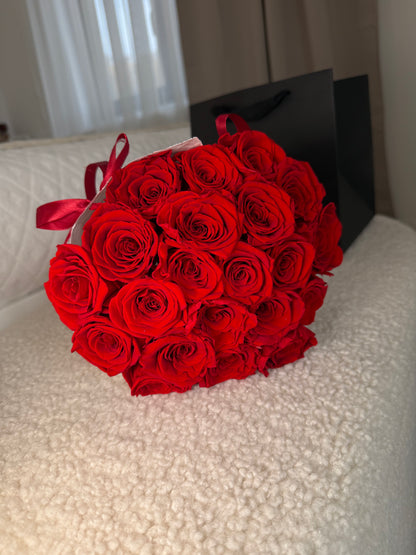 Infinity Royal Roses - Buchet trandafiri criogenati