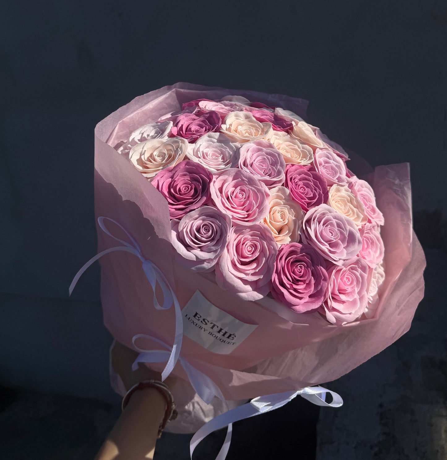 Velvet Rose Luxury ESTHÉ- Buchet trandafiri premium