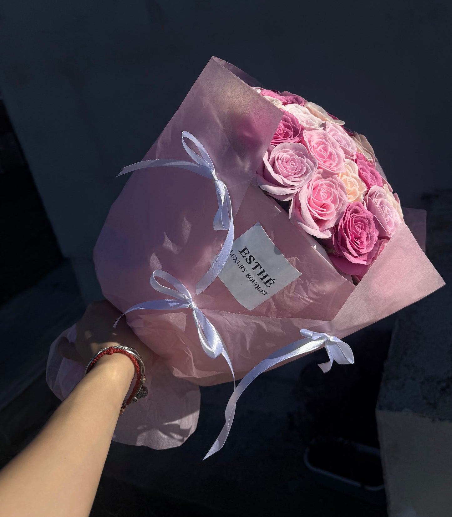 Velvet Rose Luxury ESTHÉ- Buchet trandafiri premium