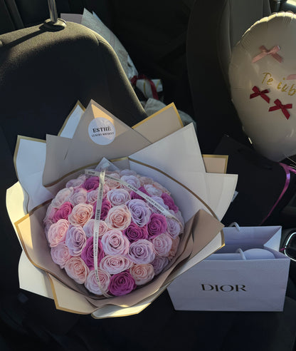 Eternal Touch Luxury Bouquet - Buchet trandafiri eterni