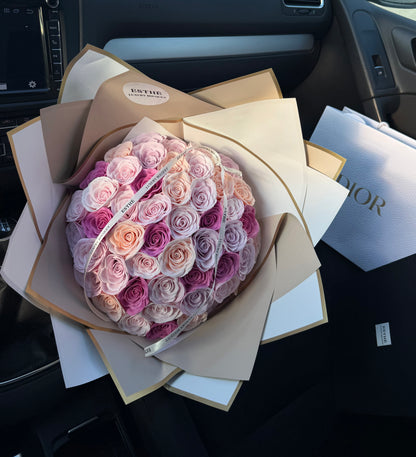 Eternal Touch Luxury Bouquet - Buchet trandafiri eterni
