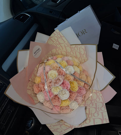 Eternal Touch Luxury Bouquet - Buchet trandafiri eterni