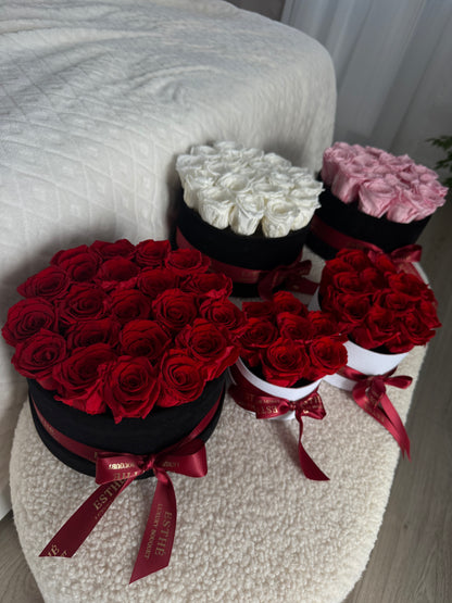 Trandafiri criogenati in cutie Luxury ESTHÉ - Royal Roses