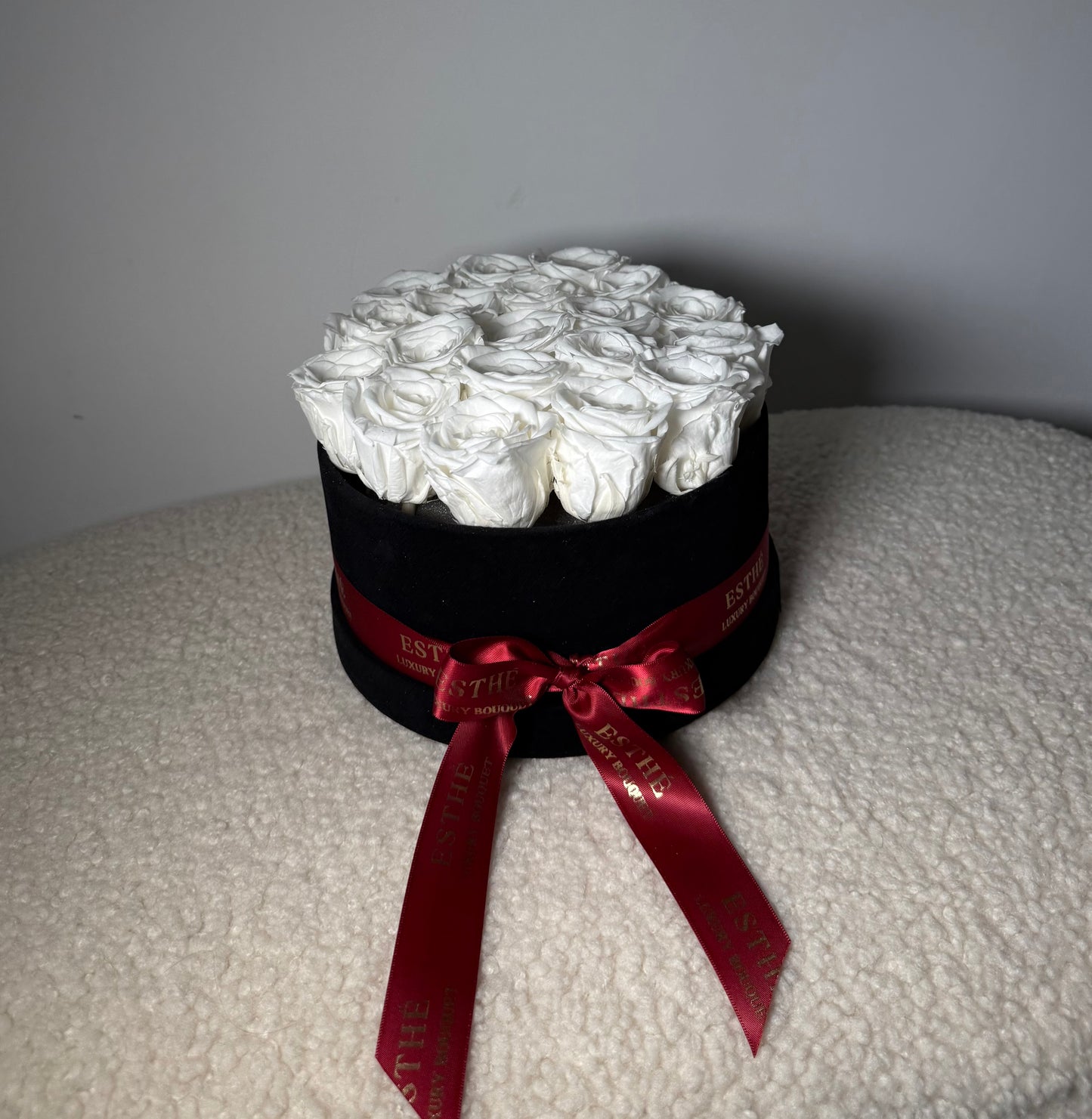 Trandafiri criogenati in cutie Luxury ESTHÉ - Royal Roses