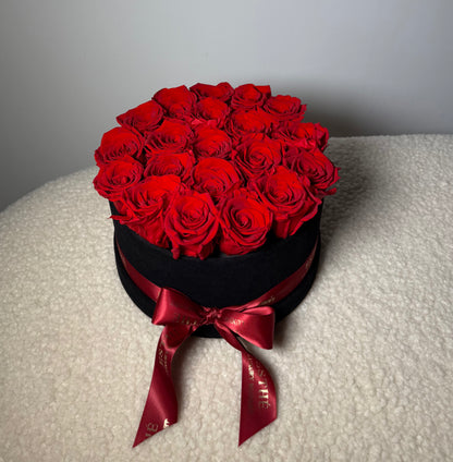 Trandafiri criogenati in cutie Luxury ESTHÉ - Royal Roses