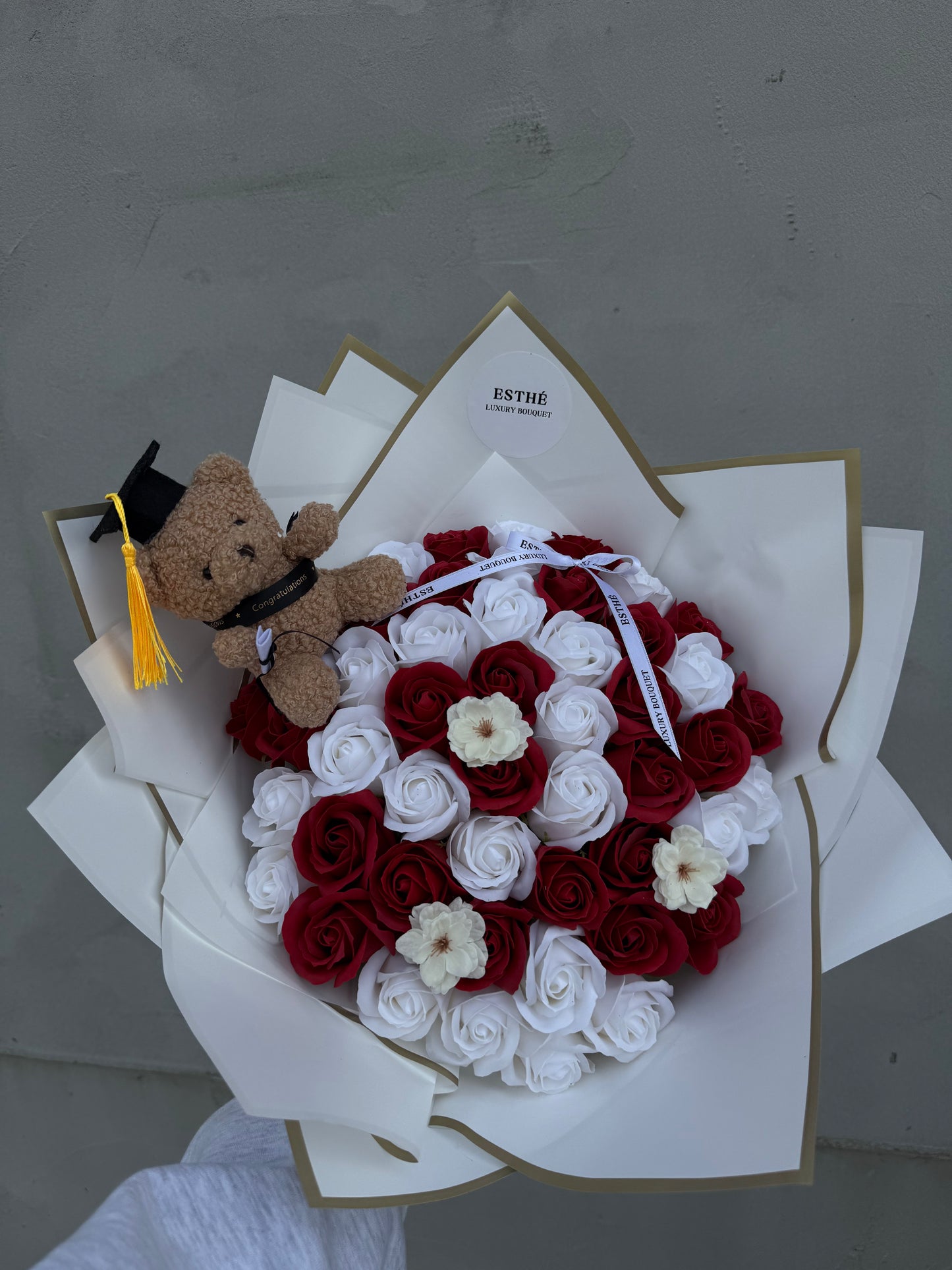 Buchet Absolvire - Blush Graduation Bouquet ESTHE