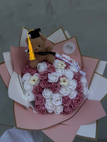 Buchet Absolvire - Blush Graduation Bouquet ESTHE