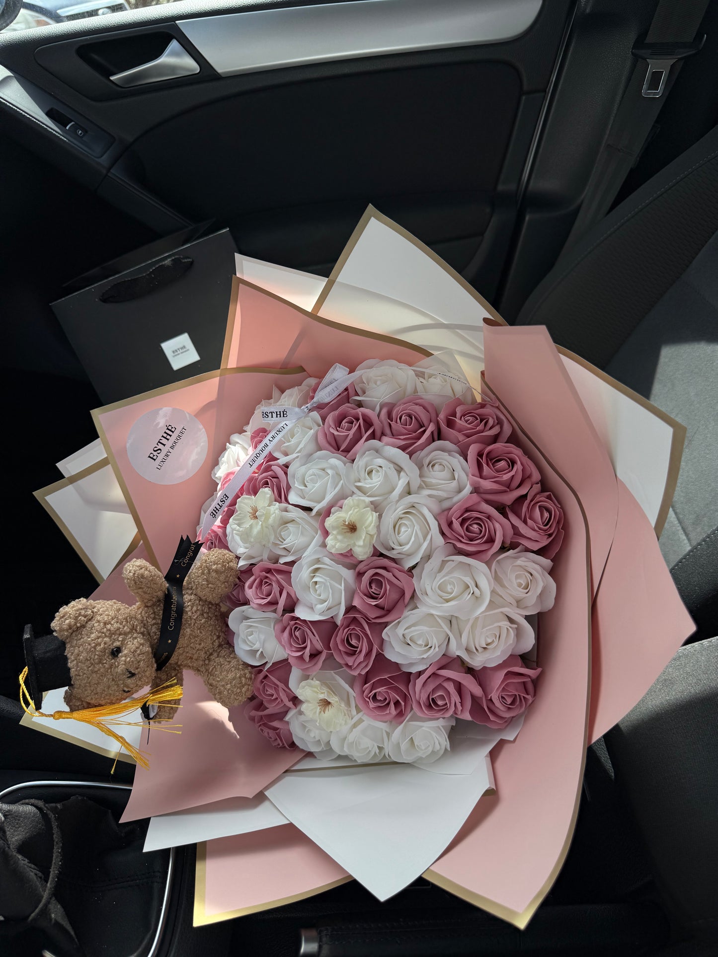 Buchet Absolvire - Blush Graduation Bouquet ESTHE