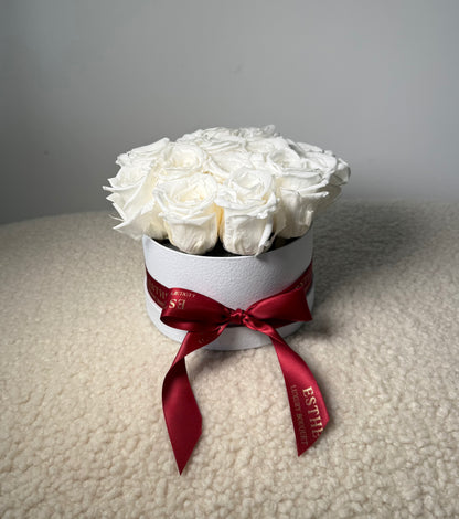 Trandafiri criogenati in cutie Luxury ESTHÉ - Royal Roses