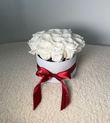 Trandafiri criogenati in cutie Luxury ESTHÉ - Royal Roses