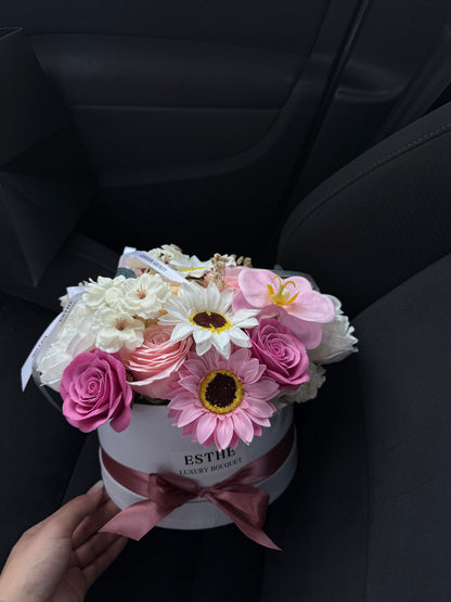 Maison de Fleurs Luxury - Aranjament cutie flori ESTHE