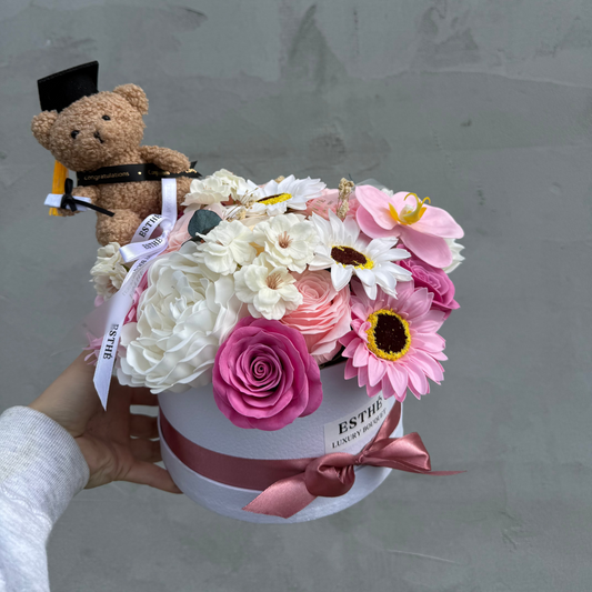 Maison de Fleurs Graduation Box - Aranjament flori absolvire ESTHE Luxury