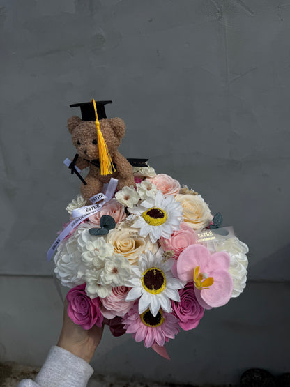 Maison de Fleurs Graduation Box - Aranjament flori absolvire ESTHE Luxury